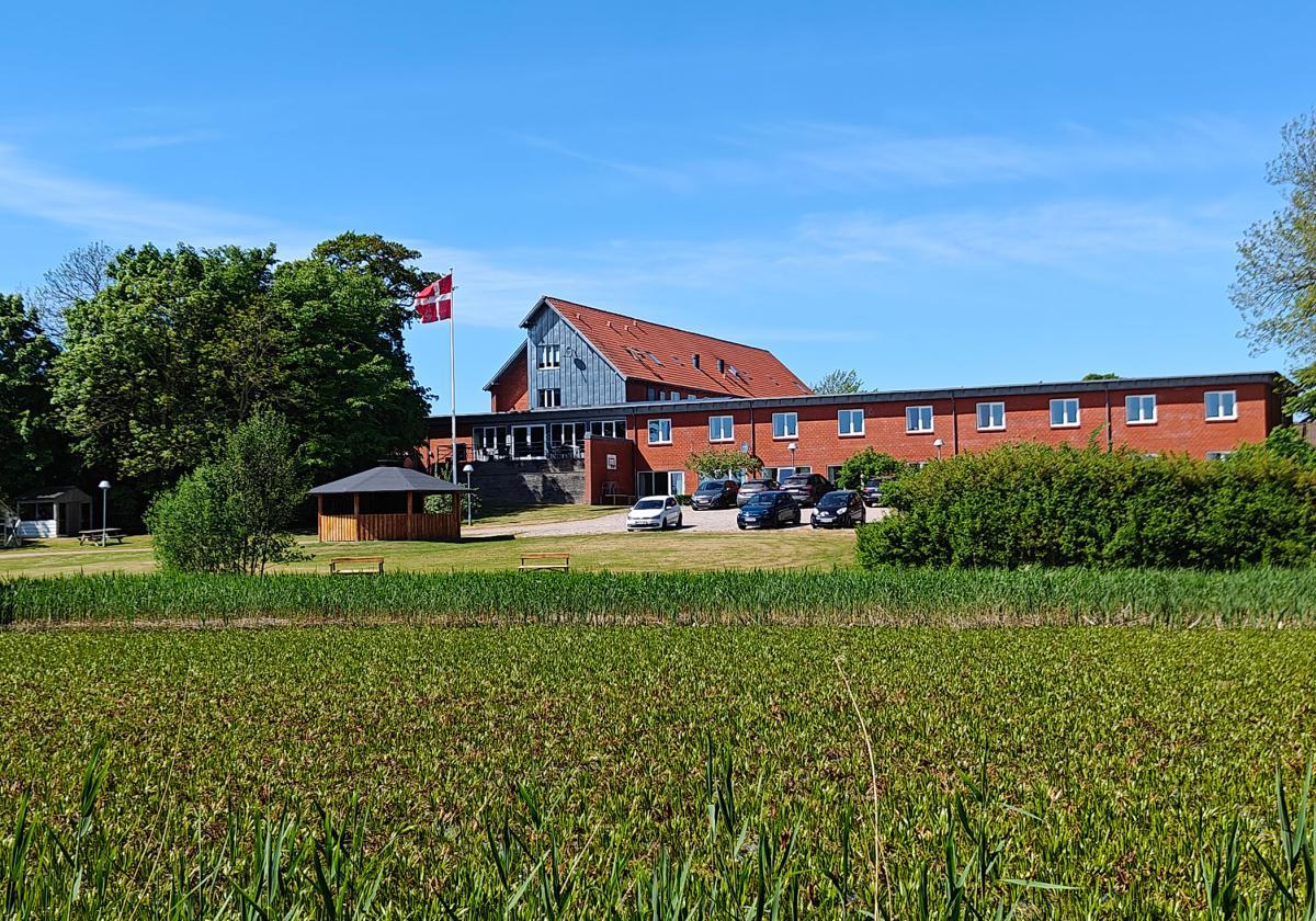 Skovvang udefra